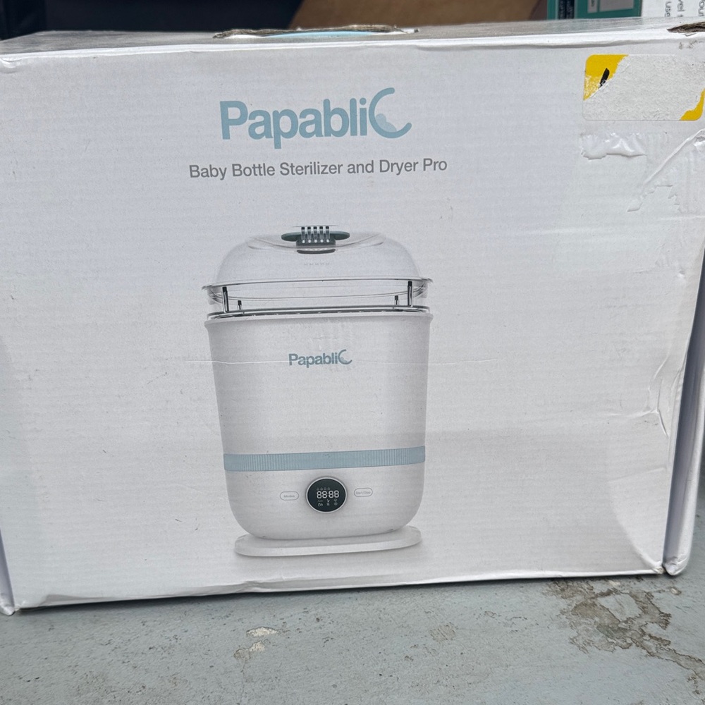 Baby Bottle Sterilizer and Dryer Pro - White